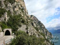 Тунель, горы и вода